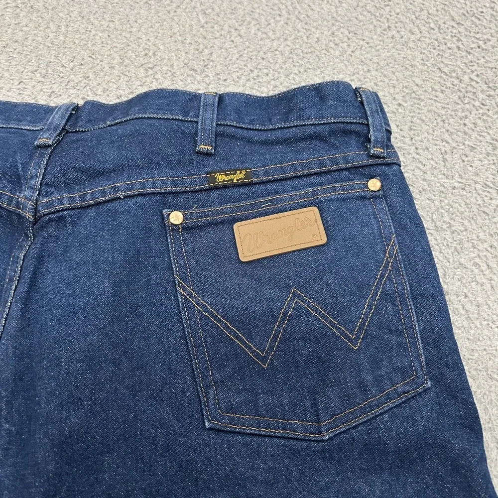Wrangler Jeans Mens 44x32 Blue Denim 13MWZ Cowboy Cut Straight Leg Western Rodeo